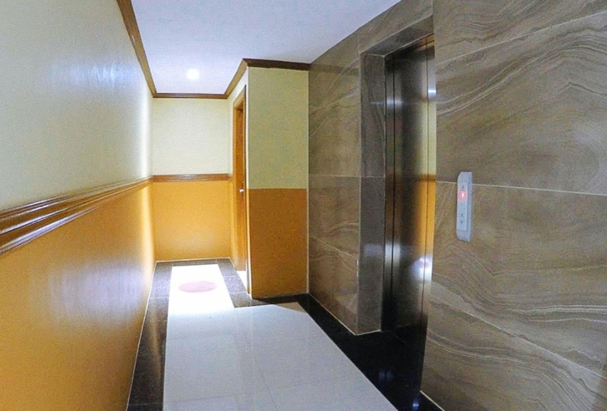 Reddoorz Plus @ Taj Hotel Tuguegarao Екстериор снимка